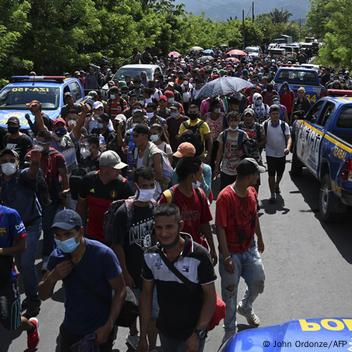 Caravana de migrantes a pesar del coronavirus DW 06 10 2020