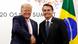 Trump aperta a mão de Bolsonaro Trump aperta a mão de Bolsonaro