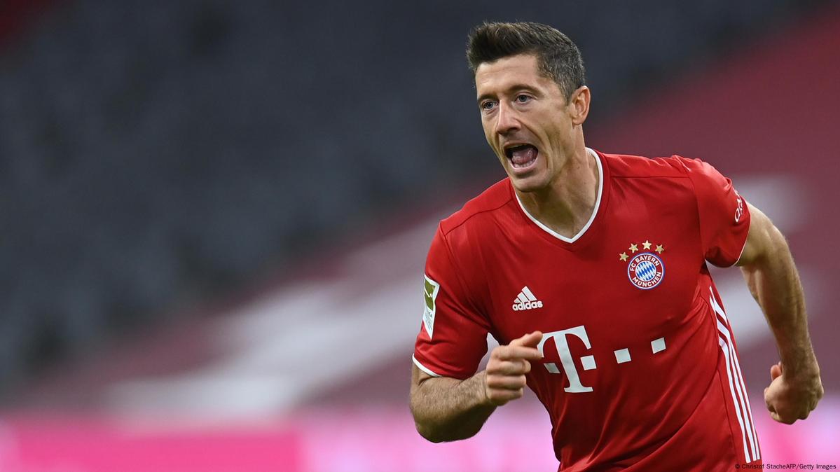 Robert Lewandowski é eleito melhor jogador do mundo pela Fifa pela