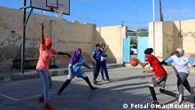Le difficile quotidien des basketteuses en Somalie 