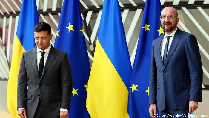 Президент Украины Владимир Зеленский и глава Евросовета Шарль Мишель