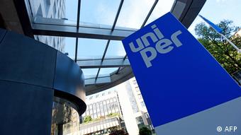 Логотип компании Uniper в ее штаб-квартире в Дюссельдорфе