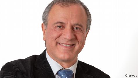 تصویر ایرج مصداقی، فعال سیاسی و از مدافعان برنامه&zwnj;های رضا پهلوی