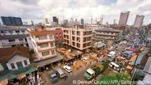 (FILES) Jankara market, located on Lagos Island and the skyline of the city of Lagos, May 1991. (Photo by DERRICK CEYRAC / AFP FILES / AFP) (Photo credit should read DERRICK CEYRAC/AFP via Getty Images)