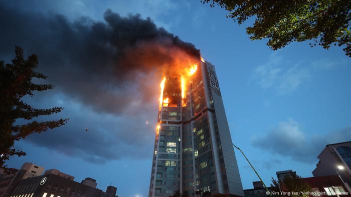 Incendio en rascacielos deja 88 heridos en ciudad surcoreana | El Mundo |  DW 