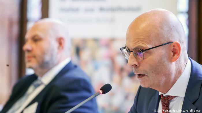 Bernd Wiegand Oberbürgermeister von Halle hat sich schon impfen lassen