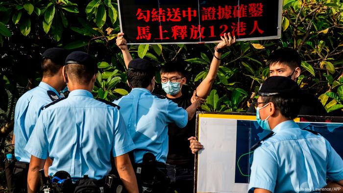 港警拘9人控助12名港人非法越境 德国之声来自德国介绍德国 Dw 10 10