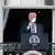 Presidente dos EUA, Donald Trump, discursa para simpatizantes em frente à Casa Branca
