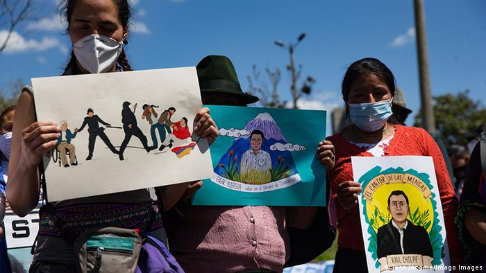 Foto de manifestantes indígenas de Ecuador