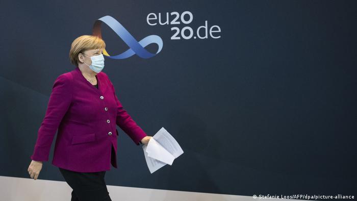 Coronavirus: a masked Merkel