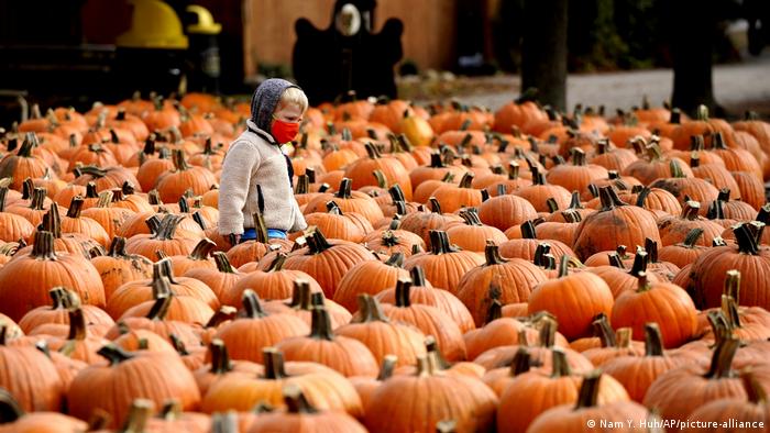 Doppelt Schaurig Corona An Halloween Alle Multimedialen Inhalte Der Deutschen Welle Dw 31 10 2020