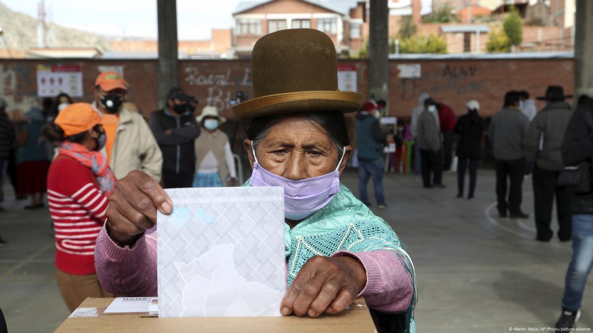 Comienzan históricas elecciones presidenciales en Bolivia DW 18/10/2020