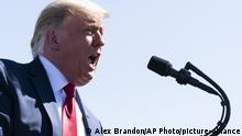 Oct. 19, 2020***
President Donald Trump speaks at a campaign rally at Prescott Regional Airport, Monday, Oct. 19, 2020, in Prescott, Ariz. (AP Photo/Alex Brandon) |