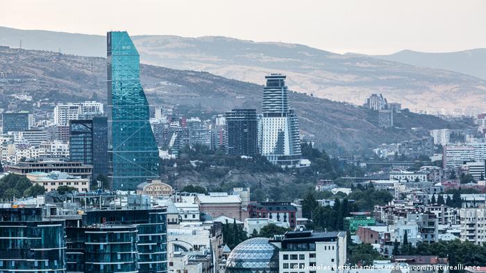 Вид на столицу Грузии Тбилиси