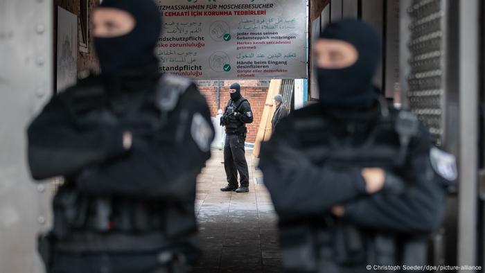 Deutschland Polizei durchsucht Moschee in Berlin