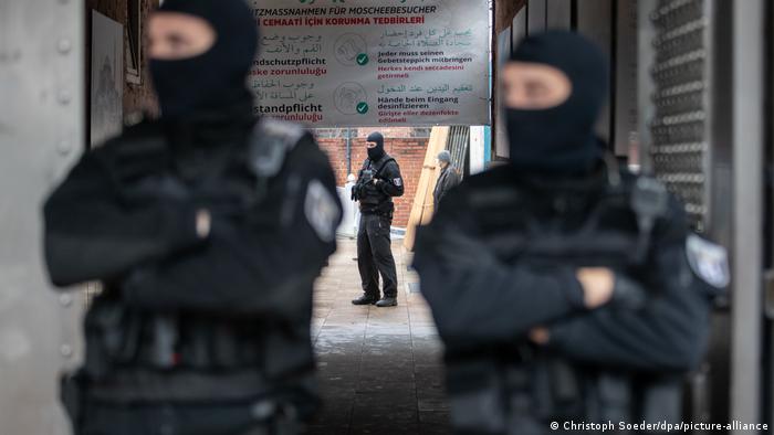 Deutschland Polizei durchsucht Moschee in Berlin