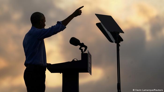 USA Philadelphia Wahlkampfauftritt Ex-Präsident Barack Obama 
