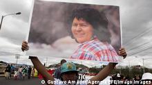 A woman shows a picture of Berta Caceres during a protest with members of he Council of Indigenous and Popular Organizations of Honduras, in Tegucigalpa, Honduras, 01 March 2017. The women demanded justice for the crime of environmentalist Berta Caceres. GARIFUNA WOMEN DEMAND JUSTICE FOR ENVIRONMENTALIST BERTA CACERES IN HONDURAS !ACHTUNG: NUR REDAKTIONELLE NUTZUNG! PUBLICATIONxINxGERxSUIxAUTxONLY Copyright: xGustavoxAmadorx TEG001 20170301-636240037528758679
a Woman Shows a Picture of Berta Caceres during a Protest With Members of he Council of Indigenous and Popular Organizations of Honduras in Tegucigalpa Honduras 01 March 2017 The Women demanded Justice for The Crime of environmentalist Berta Caceres Garifuna Women Demand Justice for environmentalist Berta Caceres in Honduras Regard only Editorial Use PUBLICATIONxINxGERxSUIxAUTxONLY Copyright xGustavoxAmadorx TEG001 636240037528758679 