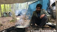 Bosnien und Herzegowina Velika Kladuša | Flüchtlinge aus Bangladesch
Hundreds of Bangladeshi refugees are living in camps, jungles and abandoned buildings near the Bosnia-Croatia border. They told DW about their sufferings.