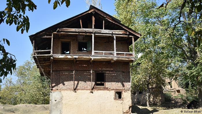 Indien Verlassenes Haus der kaschmirischen Hindus (Gulzar Bhat)