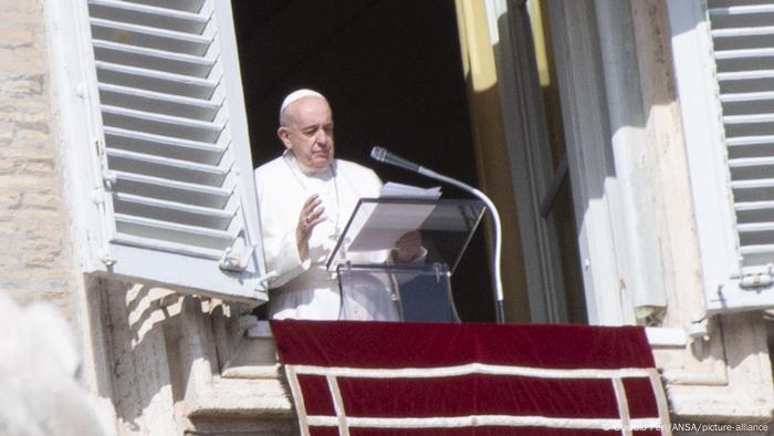 Pope Francis on the Vatican balcony