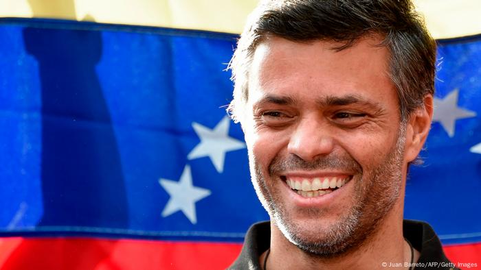 Leopoldo López se reencuentra con su familia en Madrid | Las noticias y  análisis más importantes en América Latina | DW 