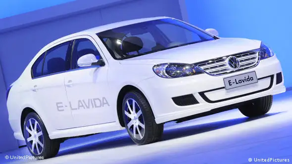 Auto China 2010 Volkswagen Lavida e Flash