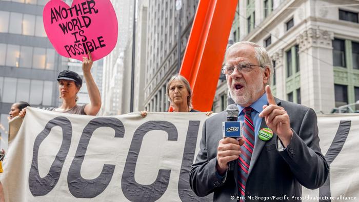 Green Party candidate Howie Hawkins gathers with activists in New York