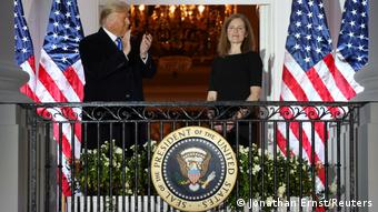 USA | Donald Trump und Amy Coney Barrett (Jonathan Ernst/Reuters)