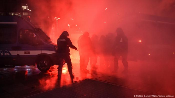 Italien Protest gegen Coronavirus Einschränkungen