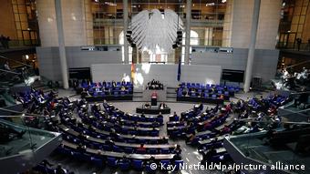 Bundeskanzlerin Merkel gibt im Bundestag eine Regierungserklärung zum Thema Coronavirus ab