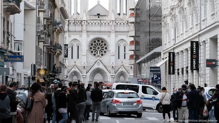 Saldırının meydana geldiği Notre-Dame Bazilikası 