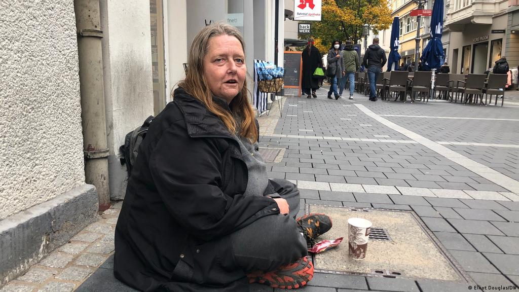 Coronavirus Homeless People Dread Winter In Lockdown Germany News And In Depth Reporting From Berlin And Beyond Dw 02 11