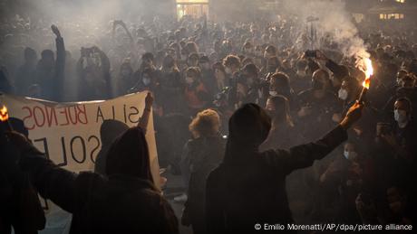 Protestas contra las restricciones en Barcelona. 