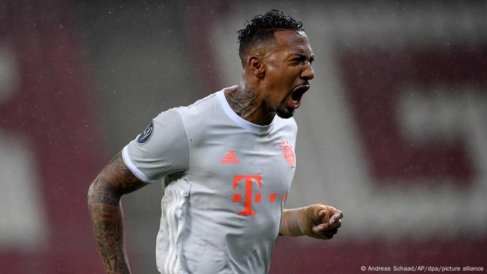 Boateng con la casaquilla del Bayern.