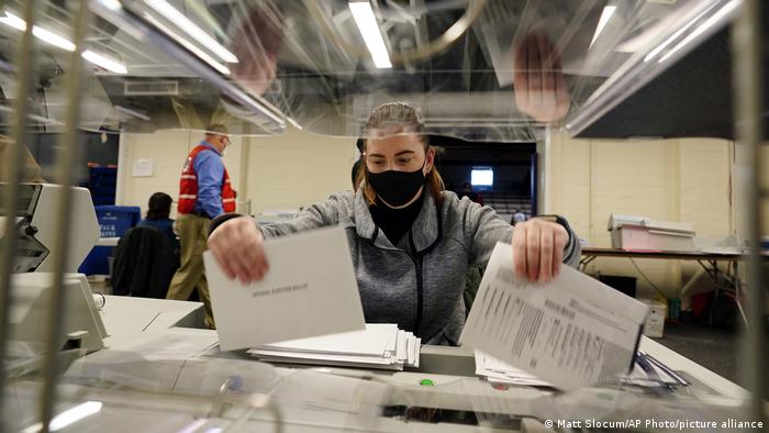 USA Wahlen 2020 | Stimmauszählung | Chester County (Matt Slocum/AP Photo/picture alliance)