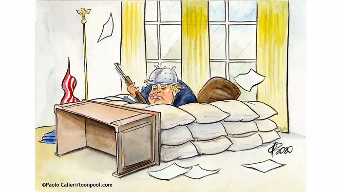 Donald Trump mit Gewehr hat sich hinter seinem Schreibtisch und Sandsäcken verschanzt (@PaoloCalleri/Cartoon)