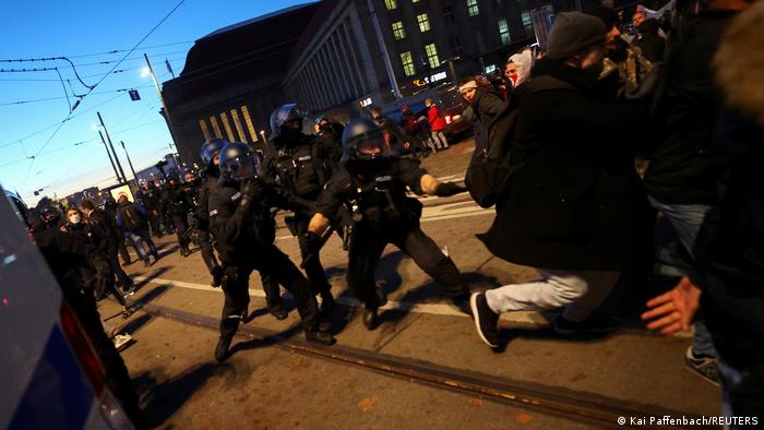 Police clash with anti-lockdown protesters in Leipzig