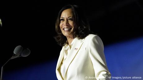 USA Präsidentschaftswahlen | Kamala Harris designierte Vizepräsidentin (Andrew Harnik/AP Images/picture alliance)