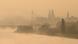 Elbe nehri kenarında sisler içinde Dresden'in tarihi kent merkezi Elbe nehri kenarında sisler içinde Dresden'in tarihi kent merkezi