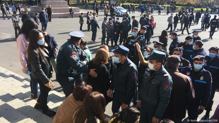 Ermenistan'da Başbakan Paşinyan'a yönelik protestolar sürüyor