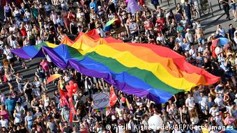 Από μεγάλη διαδήλωση LGBT* στη Βουδαπέστη