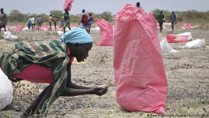 Sudan'ın güneyinde halk kıtlık ve açlıkla tehdidi ile karşı karşıya