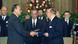 Hans-Dietrich Genscher (od lewej) i Krzysztof Skubiszewski 14 listopada 1990 roku po podpisaniu układu granicznego uznającego granicę na Odrze i Nysie Hans-Dietrich Genscher (od lewej) i Krzysztof Skubiszewski 14 listopada 1990 roku po podpisaniu układu granicznego uznającego granicę na Odrze i Nysie