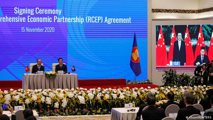 Церемонія підписання угоди Регіональне, всебічне економічне партнерство у Ханої, лідери інших країн підписали її віртуально