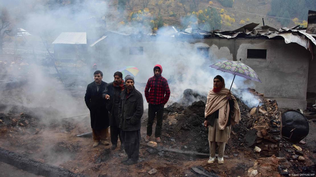 بھارت اور پاکستان کے مابین سرحدی کشیدگی کے نیتجے میں ہونے والی گولہ باری سے وادی نیلم کے رہائشی سب سے زیادہ متاثر ہوتے آئے ہیں بھارت اور پاکستان کے مابین سرحدی کشیدگی کے نیتجے میں ہونے والی گولہ باری سے وادی نیلم کے رہائشی سب سے زیادہ متاثر ہوتے آئے ہیں