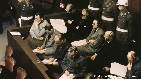 Преди 75 години завършва Нюрнбергският процес за военните престъпления Обвинителните
