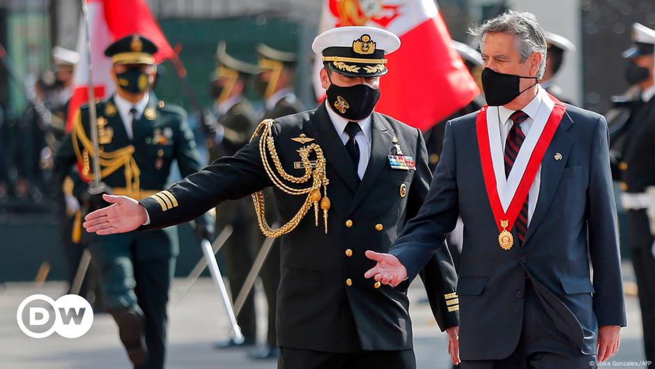 Peru's new president Sagasti sworn in – DW – 11/17/2020