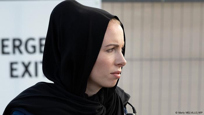 په نوي زيلاند کي د يوې پوليسي تور پوړنی پر سر دی