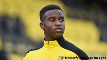 Fußball Spieler Youssoufa Moukoko Borussia Dortmund